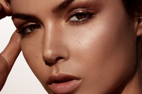 Setting Powder 101: Why It’s Essential, How to Make It Last, & The Best One to Try